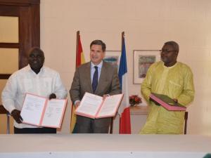 France, Ghana sign €800 million agreement