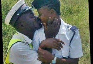 POLICE KISS